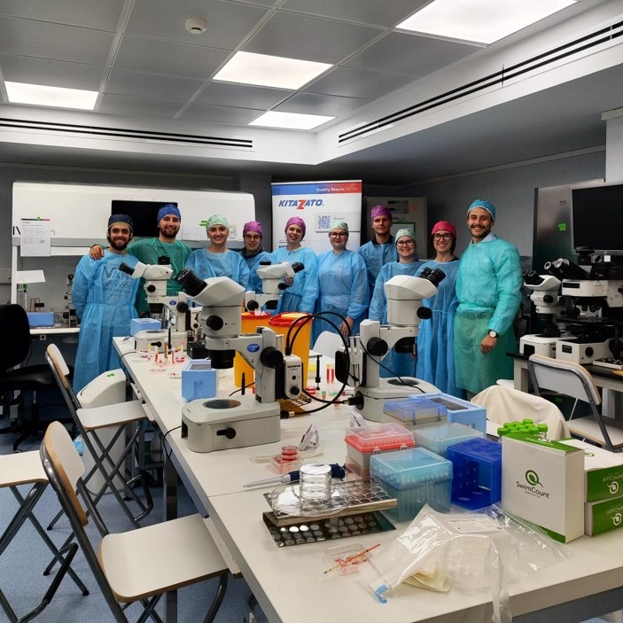 Doctors on hands-on vitrification workshop